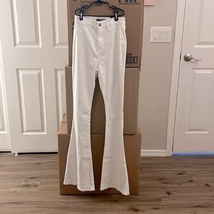 Fashion Nova White Flared High Waisted Jeans New With Tags